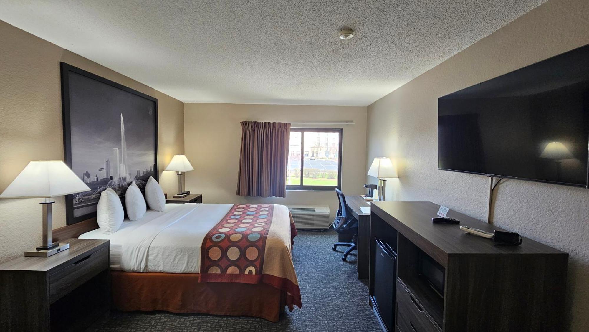 Super 8 By Wyndham Elgin Hotel Bagian luar foto
